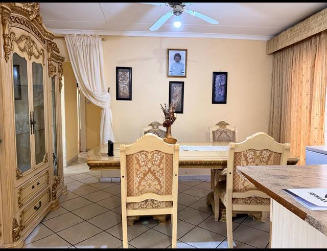 3 BEDROOM HOUSE FOR SALE IN GEELHOUTPARK